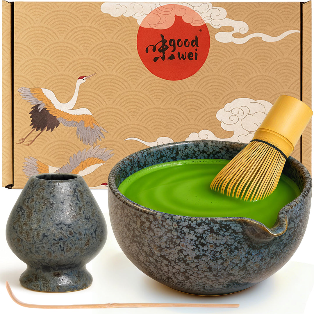 Goodwei Matcha Latte Set aus Keramik – Matchaschale mit Ausgiesser, Matchabesen, Besenhalter & Bambu