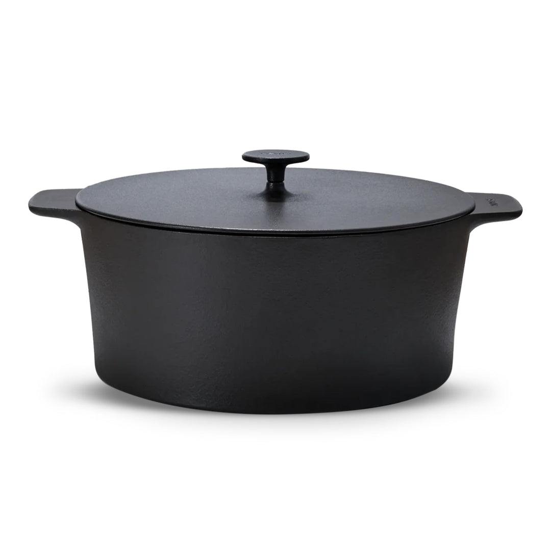 STUR Gusseisenbräter 28 cm – emaillierter Schmortopf aus Gusseisen mit 7 Litern Volumen + Deckel – G