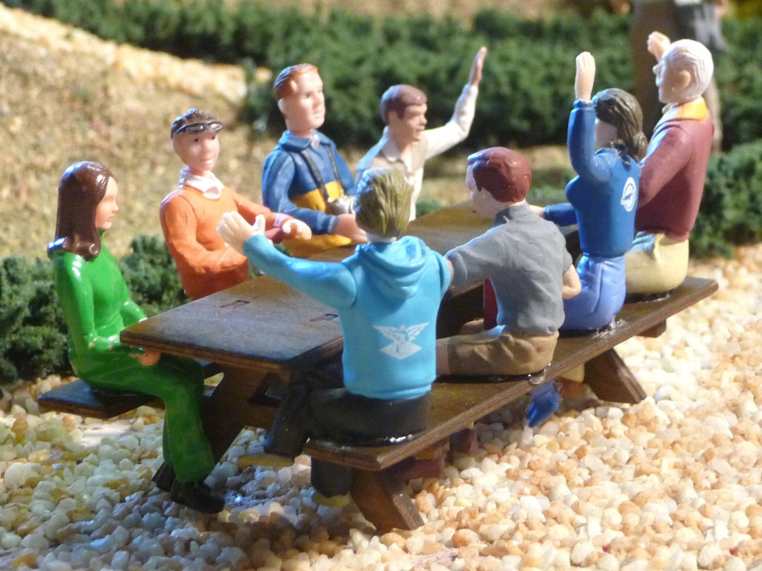 Slotcar BIERTISCH-GARNITUREN 6er Set in 1:32 für Carrera Figuren TOP DEKO