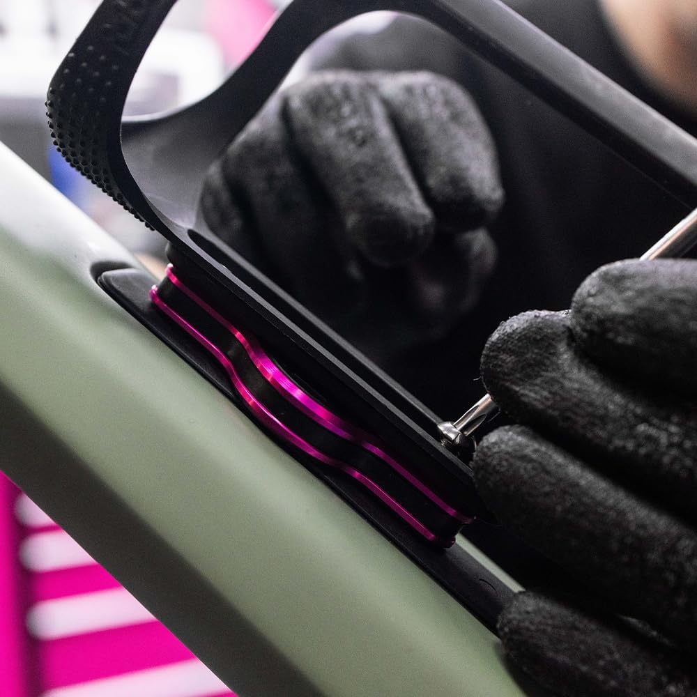 Muc-Off Secure Tag Holder V2 Für Apple AirTag, Schwarz, MU-ACC-2703