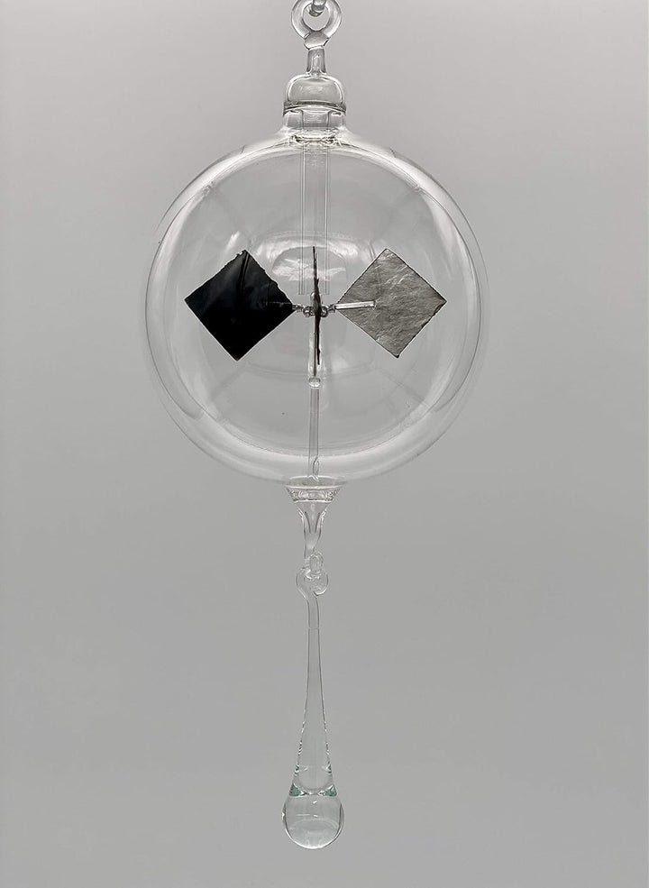 Lichtmühle Radiometer Transparent Glas Handarbeit hängend mit Tropfen