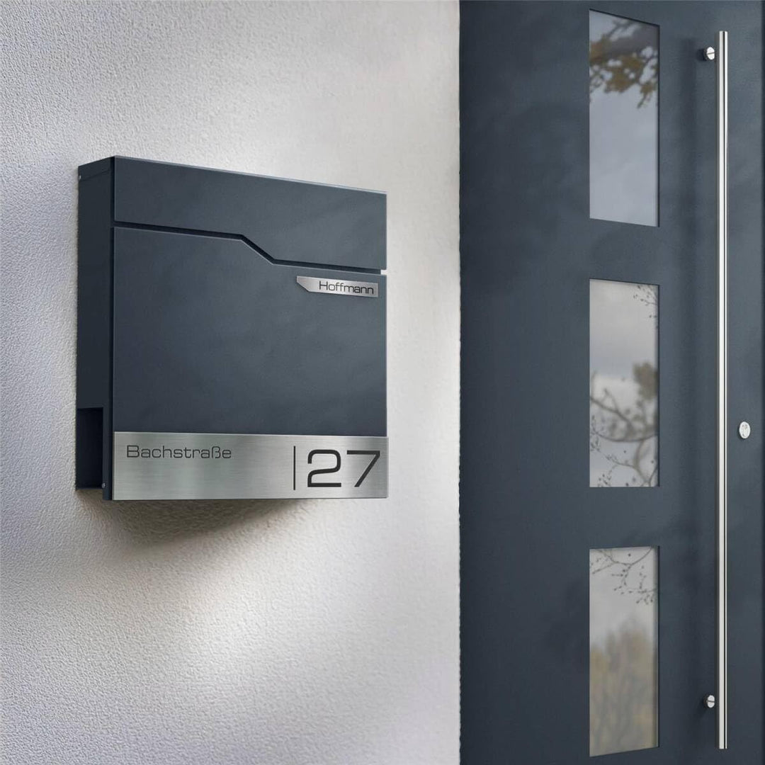 Metzler Briefkasten Anthrazit mit Zeitungsfach &amp; personalisiertem V2A Edelstahl Namensschild Lasergr