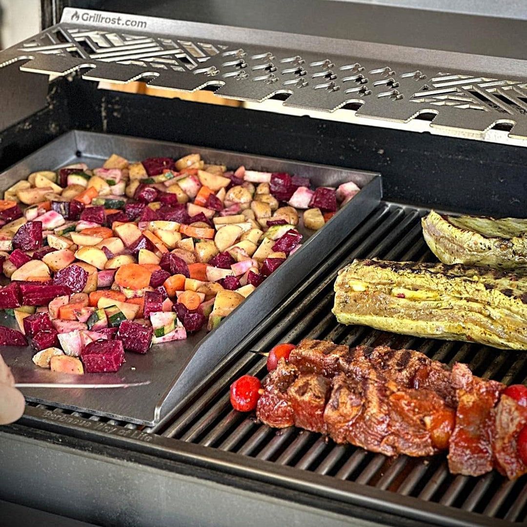 Grillrost.com Das Original Edelstahl Grillplatte | Plancha 49x32,5cm - passend für Weber Genesis I |