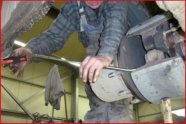 KS Tools 450.0311 Bremsfederhebel für LKW, 620mm