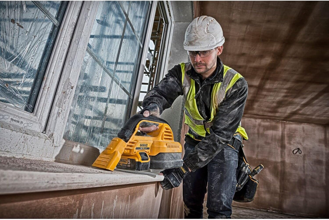 DeWalt Akku-Handsauger/ Handsauggerät (18 Volt, Hepa-Hochleistungsfilter, ergonomisch gu mmierter Gr
