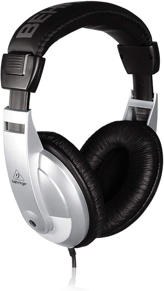 Behringer Ultravoice XM8500 Dynamisches Gesangsmikrofon mit Nierencharakteristik & Headphones HPM100