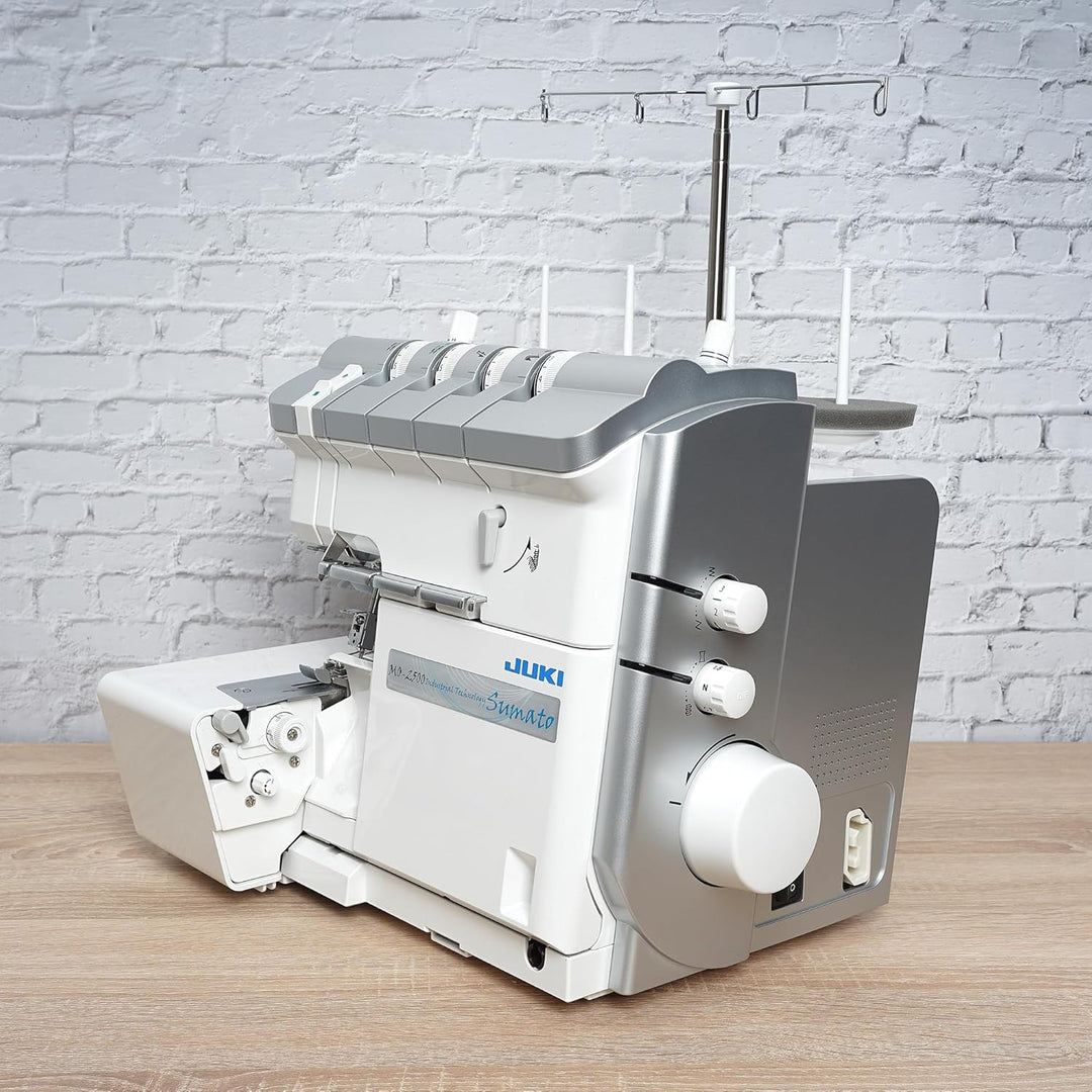 Juki MO-2500 Sumato 4/3/2 Overlock-Nähmaschine mit Lufteinfädelung