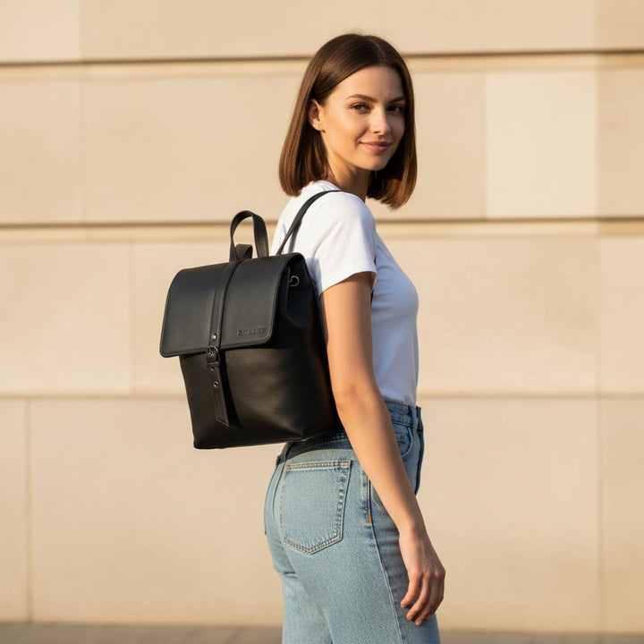 STILORD 'Mathilda' Damen Daypack Lederrucksack Business Rucksack für Arbeit Office Uni Schule Elegan