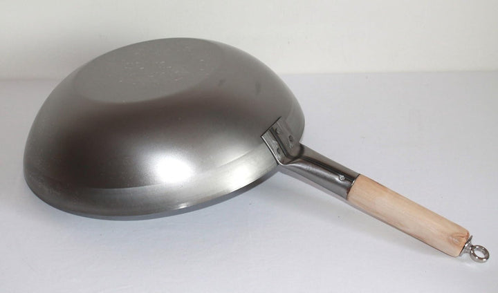 Wok Pfanne flacher Boden Ø 32 cm, für Gas, mit Holzgriff auch zum Aufhängen
