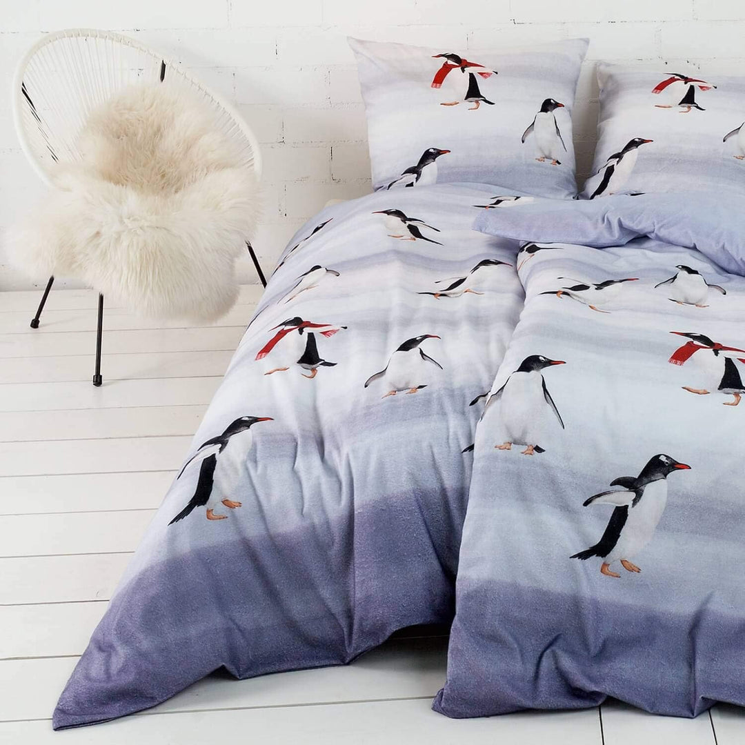 ESTELLA Kuschelflanell Bettwäsche Pingu Silber 1 Bettbezug 200 x 220 cm + 2 Kissenbezüge 80 x 80 cm,
