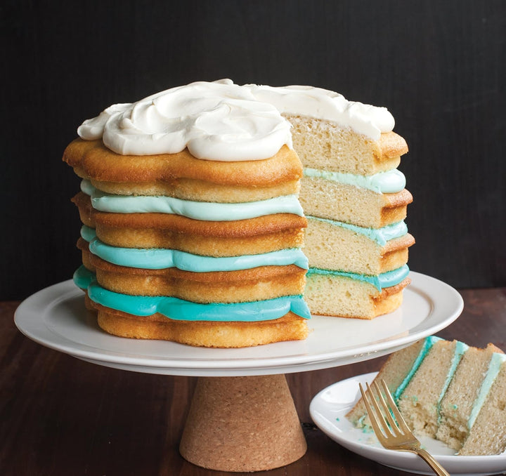 Nordic Ware Backform " Celebration Layers Cake ", Aluminium, Weiss, 23,8 x 23,8 x 3,5 cm, 1 Einheite