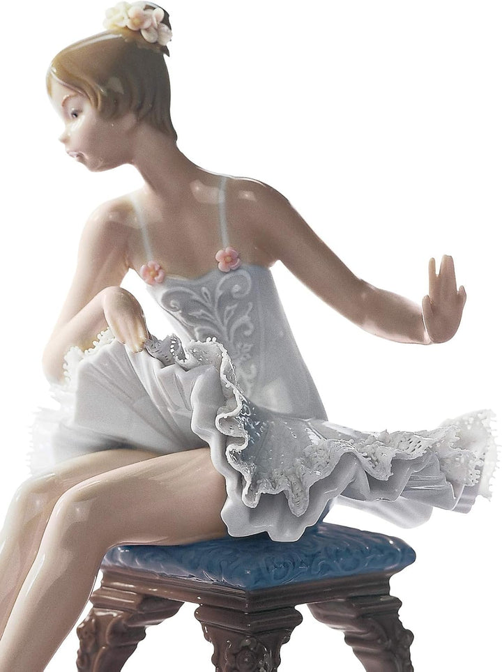 LLADRÓ Mädchen-Figur Pause Beim Ballett. Ballerina. Porzellan.