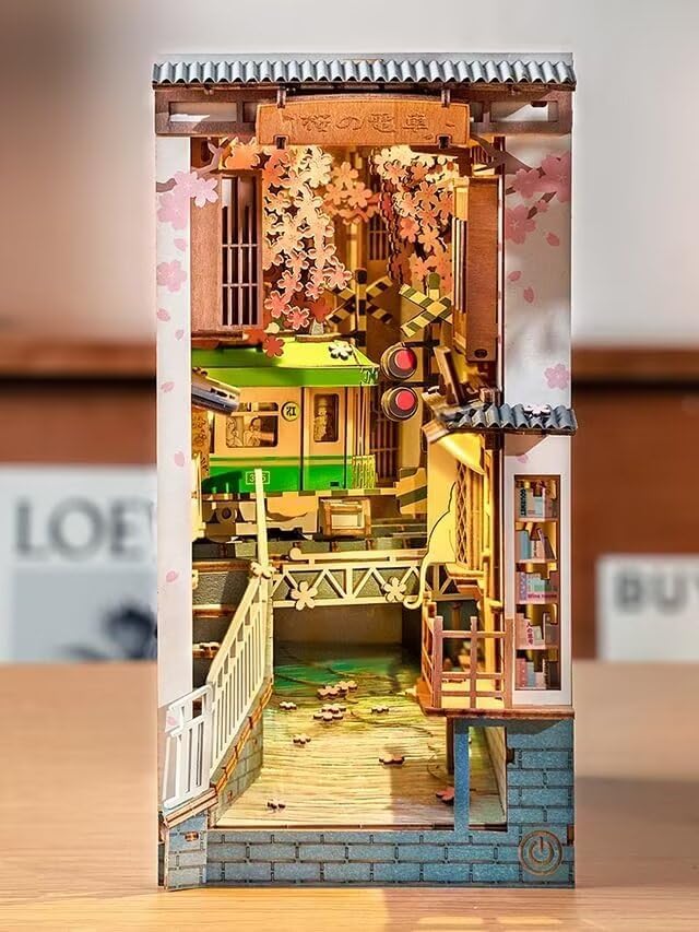 Rolife Sakura Densya DIY Book Nook Kits Modell Holzbausatz,Bookshelf Insert Diorama Bookends, Bookno