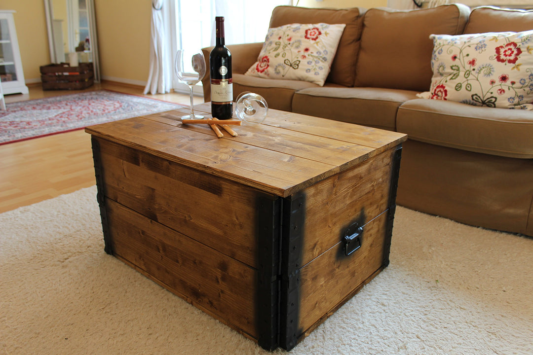 Uncle Joe´s Holzkiste Truhe Couchtisch Beistelltisch Vintage Shabby chic Landhaus Massivholz nussbau