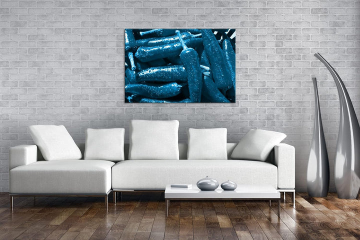 extrem scharfe Peperoni Format 100x70 Effekt: Monocrome Blau als Leinwandbild, Motiv fertig gerahmt