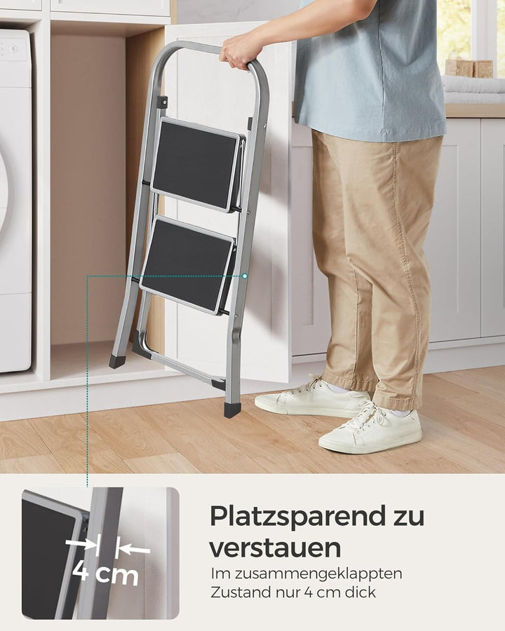 SONGMICS Trittleiter, Leiter mit 2 Stufen, Klapptritt, Klappsicherung, einfach zu verstauen, bis 150