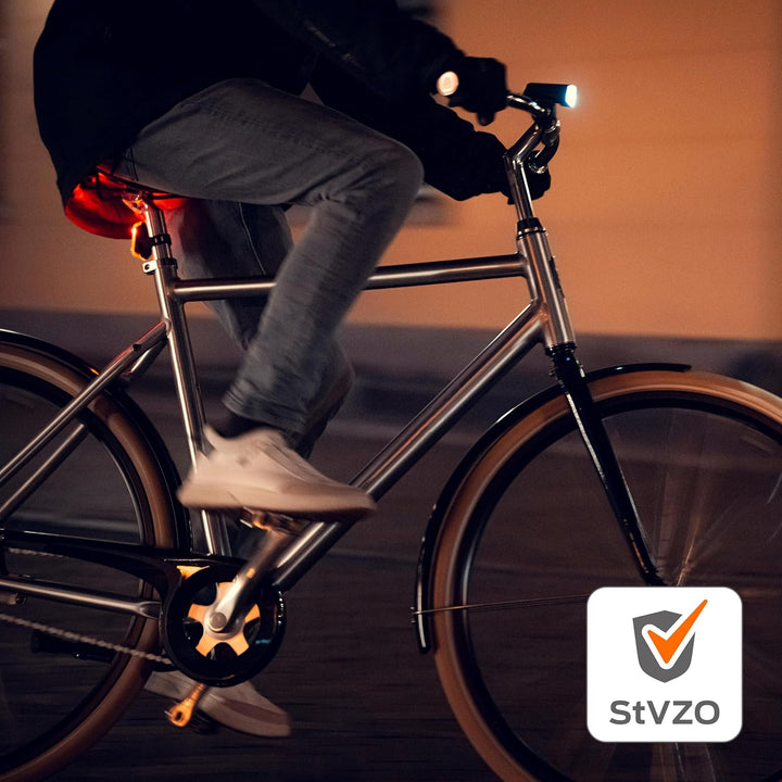 AXA Fahrradlicht Dwn 50 Lux, USB Aufladbar, 11 Stunden Leuchtdauer, Batterieanzeige, StVZO Zugelasse