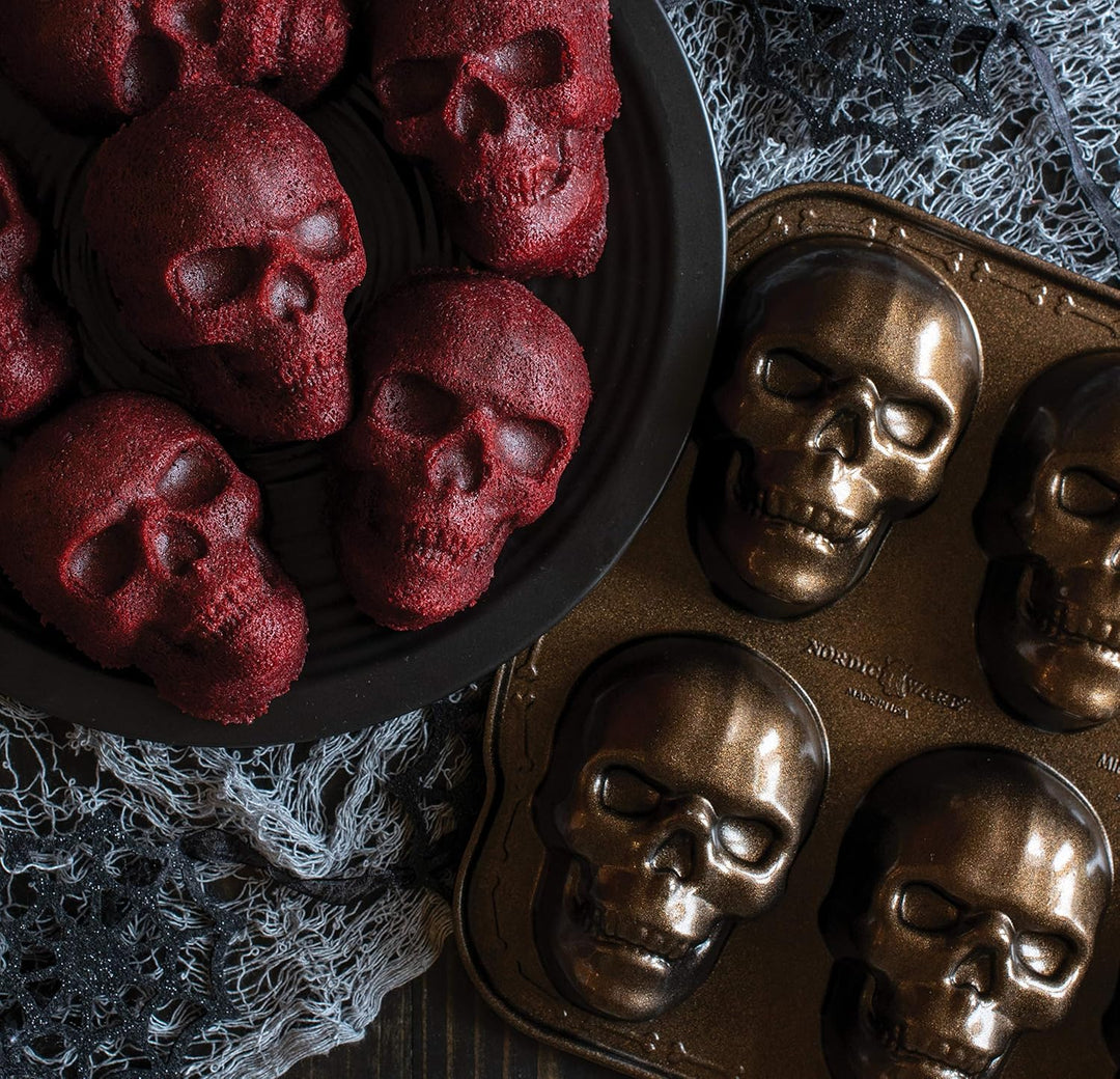 Nordic Ware Spuk Totenkopf-Muffins, Aluminium, Bronze, Haunted Skull Cakelet Pan Pfanne, Pfanne