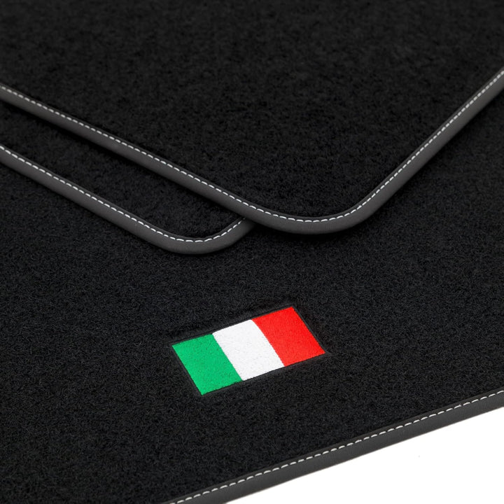 MOTOS Personalisierte Velours-Fussmatten passend für FIAT 500L ab 2012 - Personalisierte, Matt, Weis