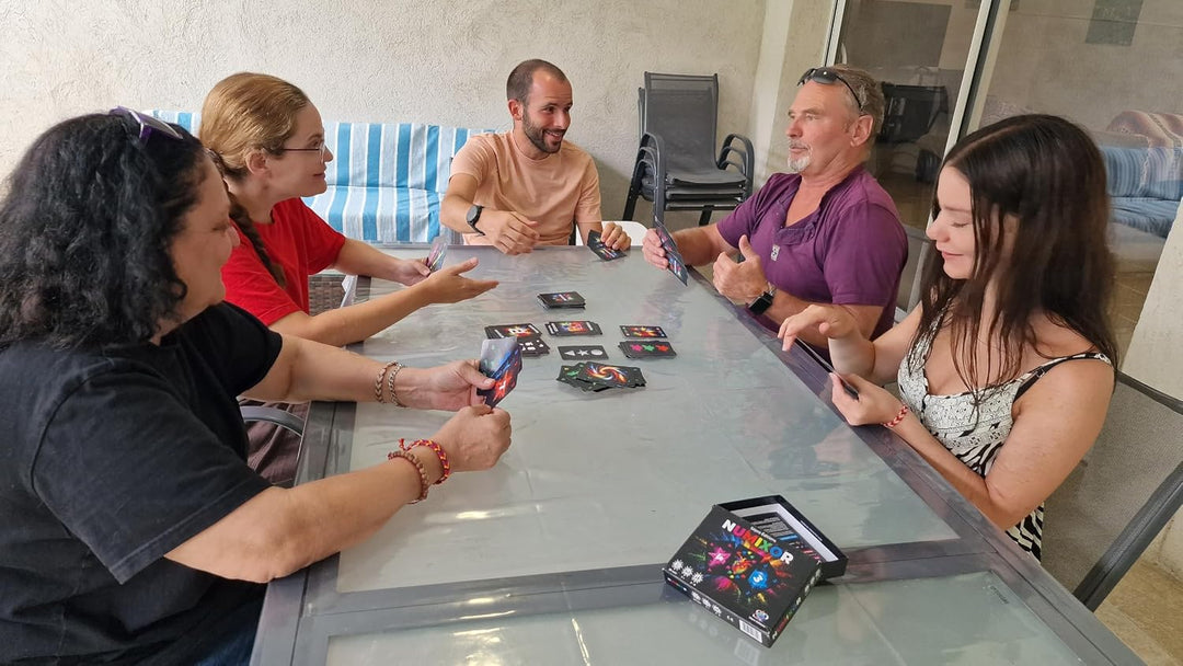 NUMIXOR Kartenspiel – schnelles Familienspiel für 2–8 Spieler ab 7 Jahren | 20 Minuten Spielzeit, ei