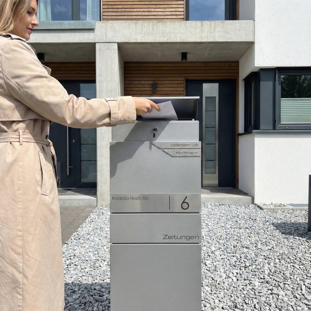 Metzler Standbriefkasten freistehend in RAL9007 Graualuminium für 2 Parteien mit Zeitungsfach - Zwei