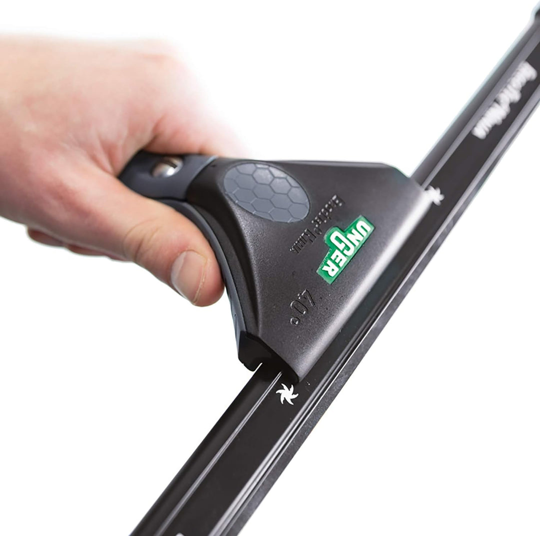 Unger ErgoTec Ninja Fensterwischer 30° (Breite 30 cm, ergonomischer Griff, mit Soft-Gummi, Zwei Gumm