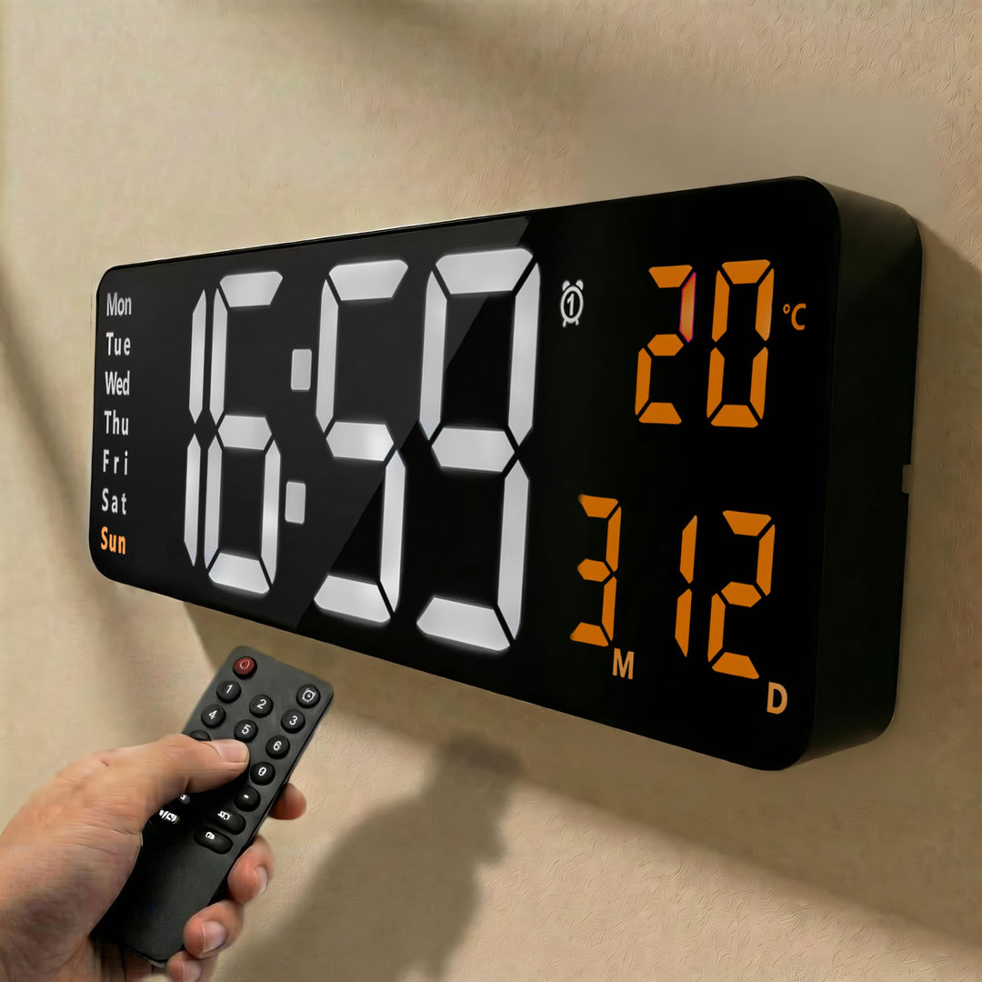 Opis Clock 1 XXL Weiss/Orange: Wanduhr Digital mit Temperaturanzeige, die Grosse Leuchtende LED Digi
