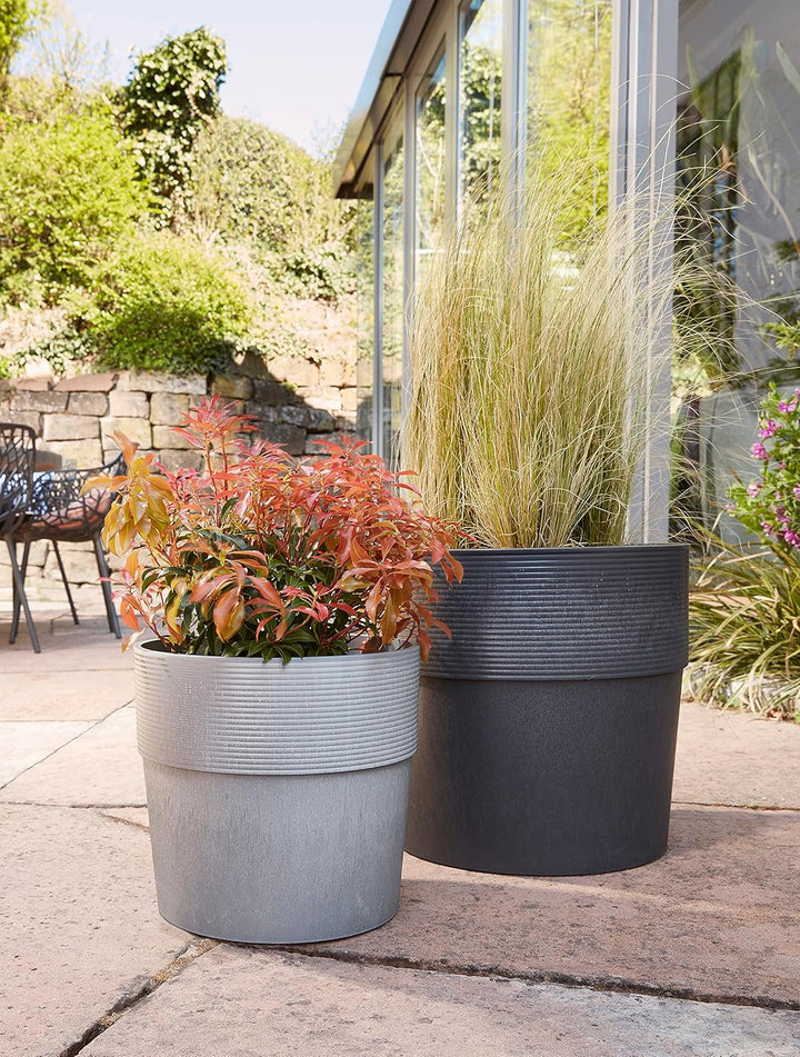 Scheurich Groove+ 40, Pflanzgefäss/Pflanzkübel, rund, Farbe: Carbon, hergestellt mit recyceltem Kuns