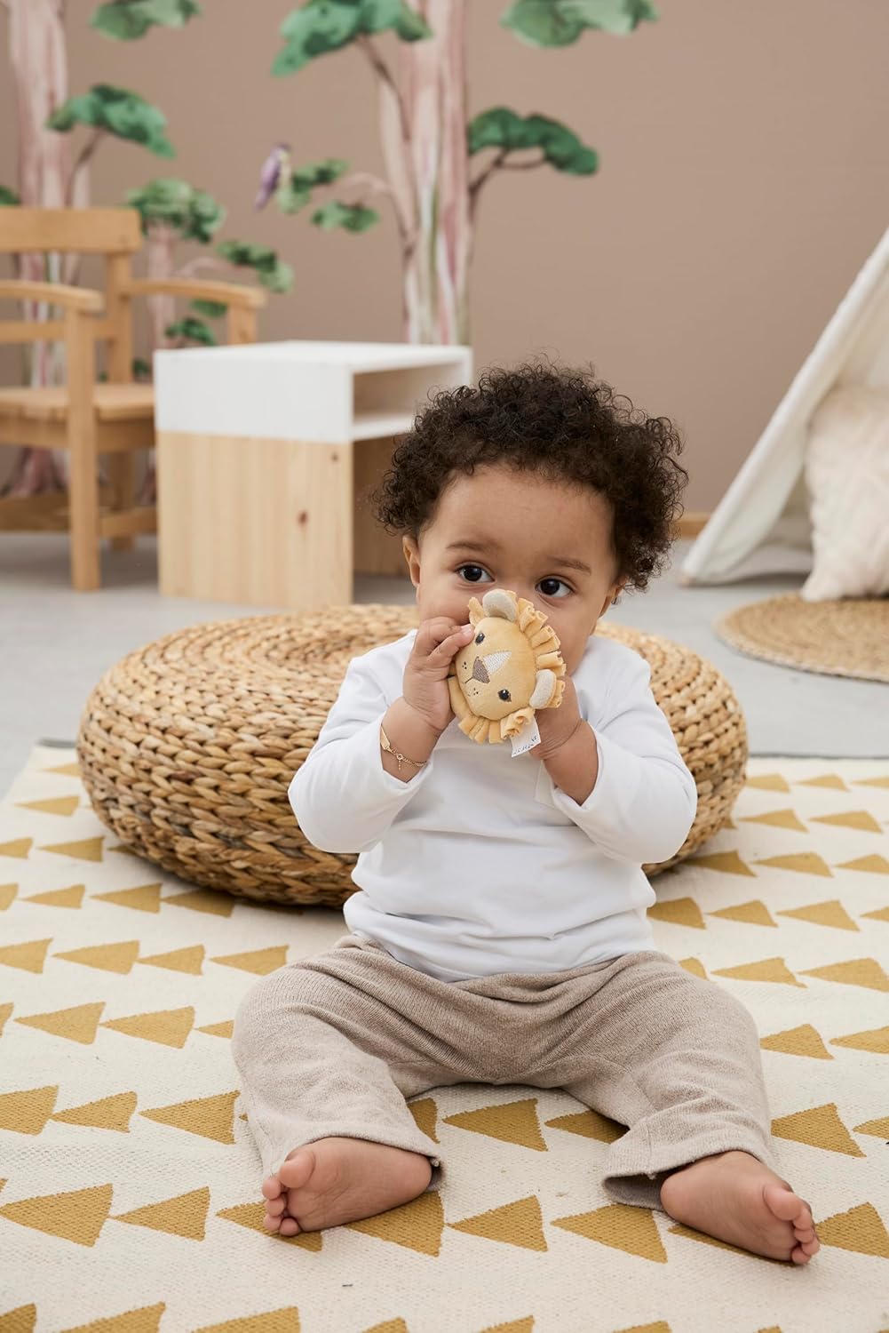 Sterntaler Greifling Löwe Leo - Aus samtigem Stoff - Integrierte Rassel - Baby- und Kleinkindspielze
