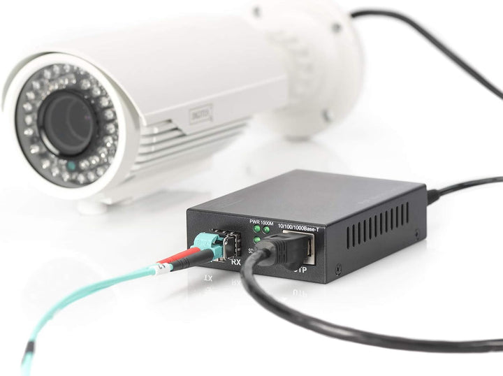 DIGITUS Medienkonverter - SFP Port - Gbit Ethernet - RJ45 / SFP 1000Base-LX - Mit PoE-Injektor - Sch