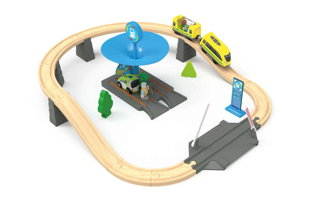 Playtive Eisenbahn-Set Tankstelle Europäisches Buchenholz Holzschienen