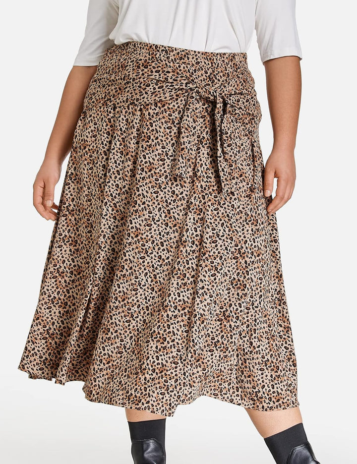Samoon Damen Midirock mit Knoten-Detail aus EcoVero Viskose Animal-Print wadenlang 56 Light Tannin B