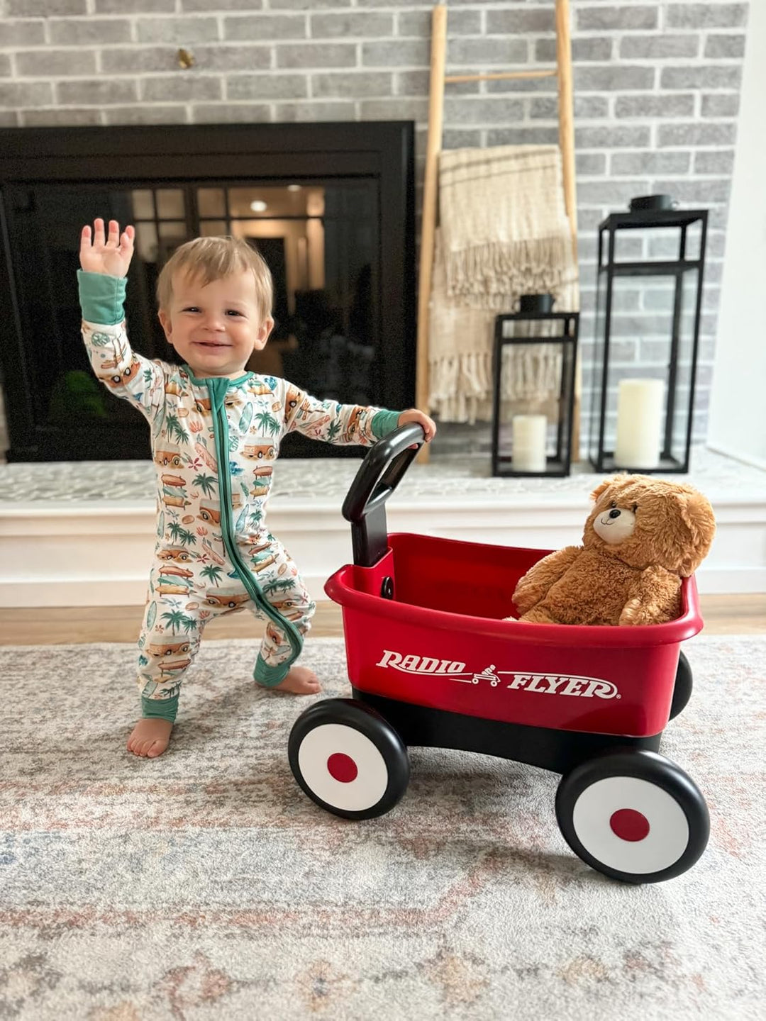 Radio Flyer Push & Pull Walker Kombi mit Teddybär, roter 2-in-1 Wagen für Kleinkinder, für 1–4 Jahre