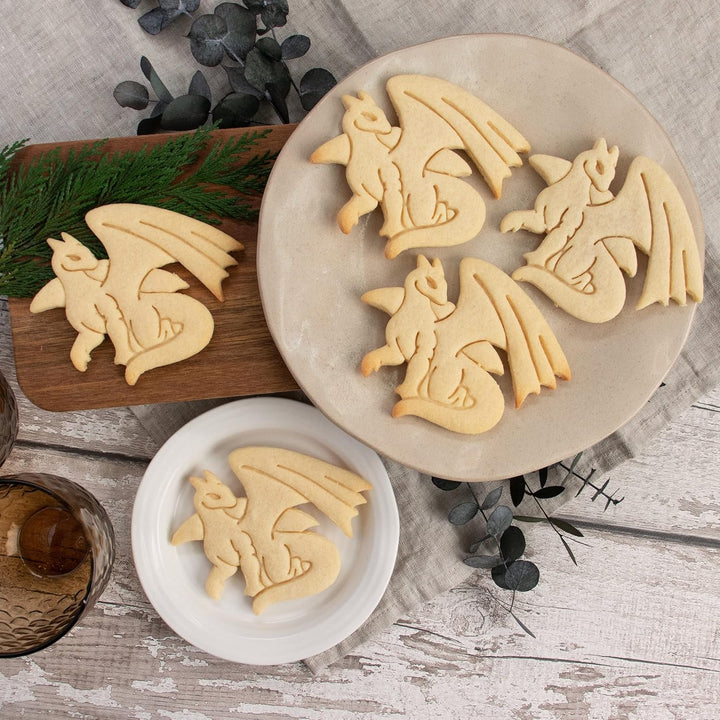 2er Set Drachen Ausstechformen (Formen: Ausgewachsener Drache und Baby-Drache), 2 Teile, Bakerlogy