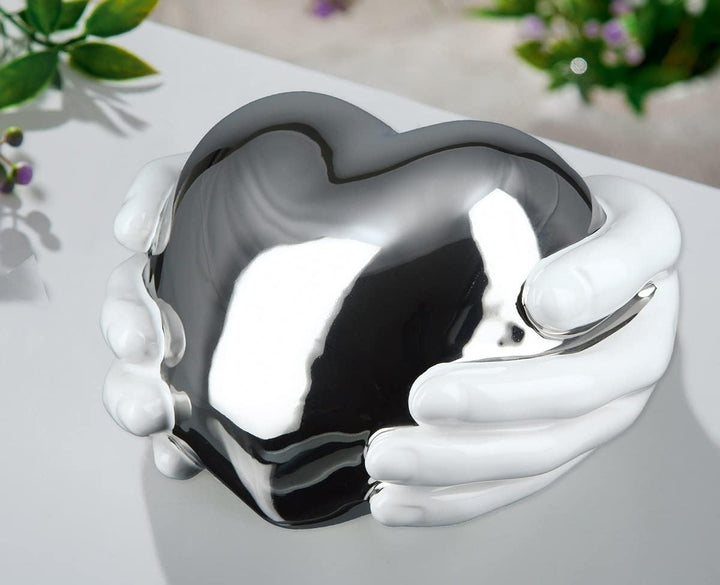 Gilde Keramik Skulptur Herz in Händen Liebe Dekoobjekt Figur Keramikfigur