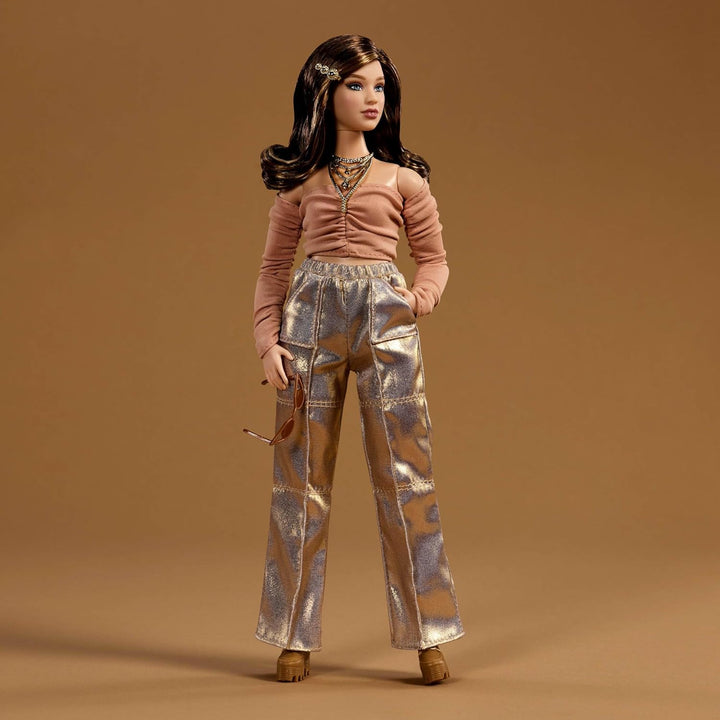 Barbie Basics You Create Neutral Kit 003 mit individuell gestaltbarer Modepuppe und Mode in universe