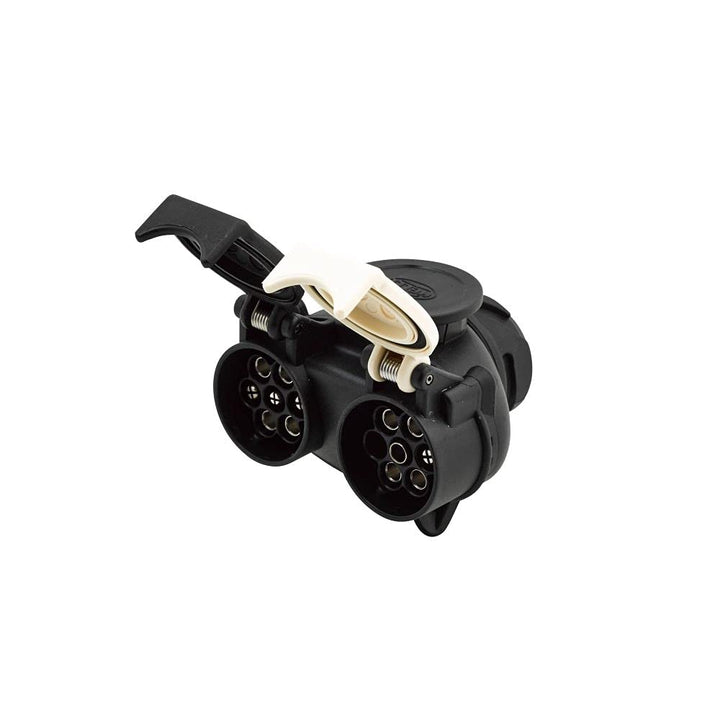 HELLA - Adapter, Steckdose - 12V - 8JA 179 368-001