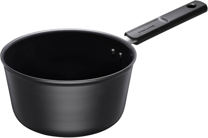 Fiskars Stieltopf mit Deckel, Hard Face, Füllmenge: 2,5 Liter, Für alle Kochfelder geeignet, Alumini