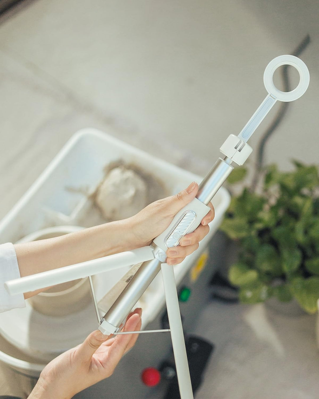 KraftGeek 163cm Magnetisches Selfie Stick Stativ, Stark Aluminium Halter für Magsafe-Handy mit Abneh