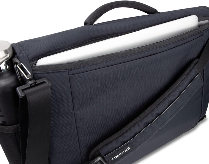 Timbuk2 Unisex Closer Laptop Briefcase Gepäck, Kuriertasche (1er Pack) Einheitsgrösse Eco Black Delu
