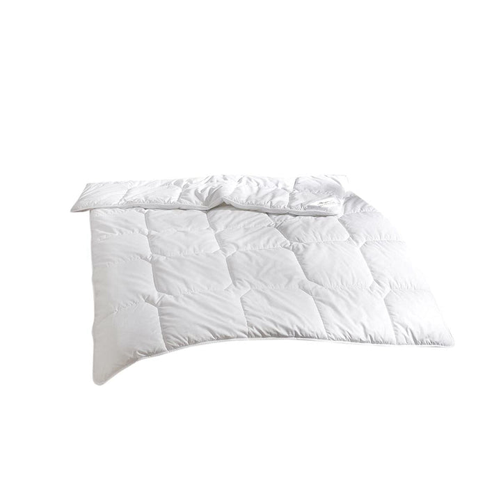 Traumschlaf Thinsulate Bettdecke warm, Füllung: 100% 3M Thinsulate Faser klimaregulierend für Allerg