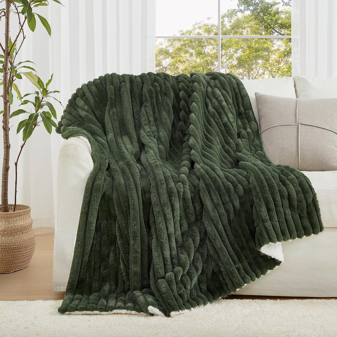 Tofinel Dicke Kuscheldecke Decke Flauschig 150x200 cm - Kleine Sherpa Decken Olivingrün & Sofadecke