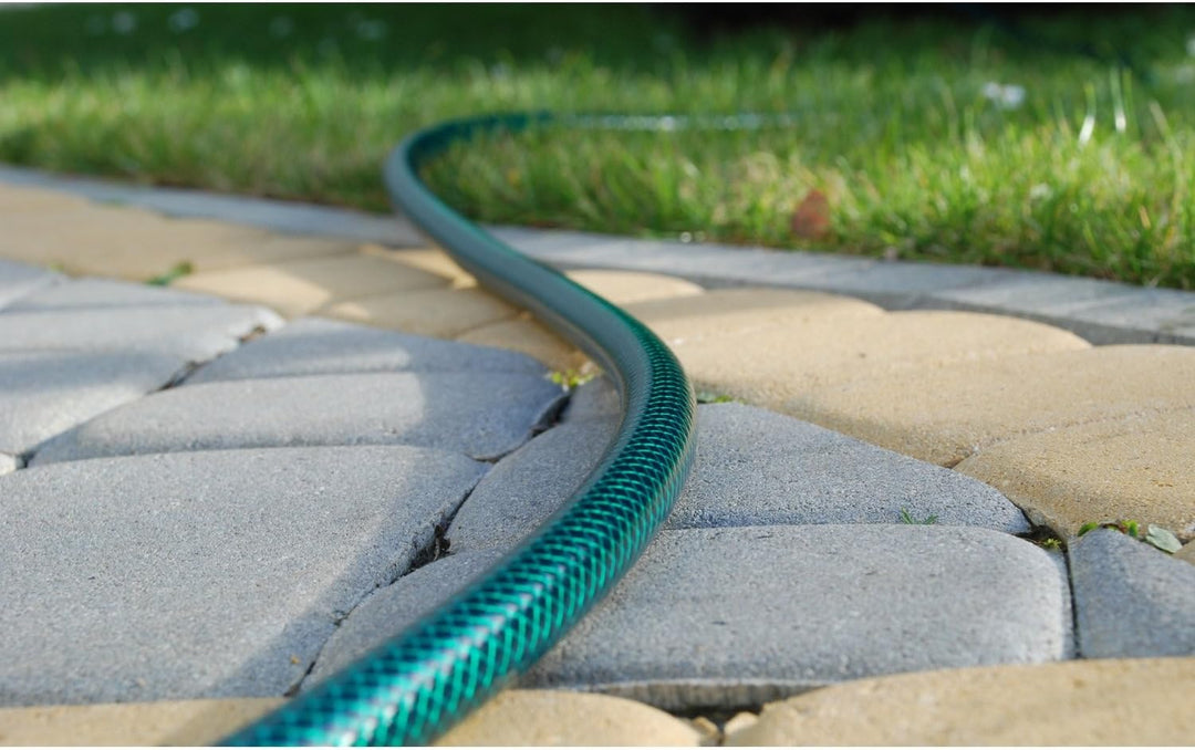 Cellfast Gartenschlauch Economic Elastisch und flexibel 3-lagiger Wasserschlauch aus Polyesterkreuzg