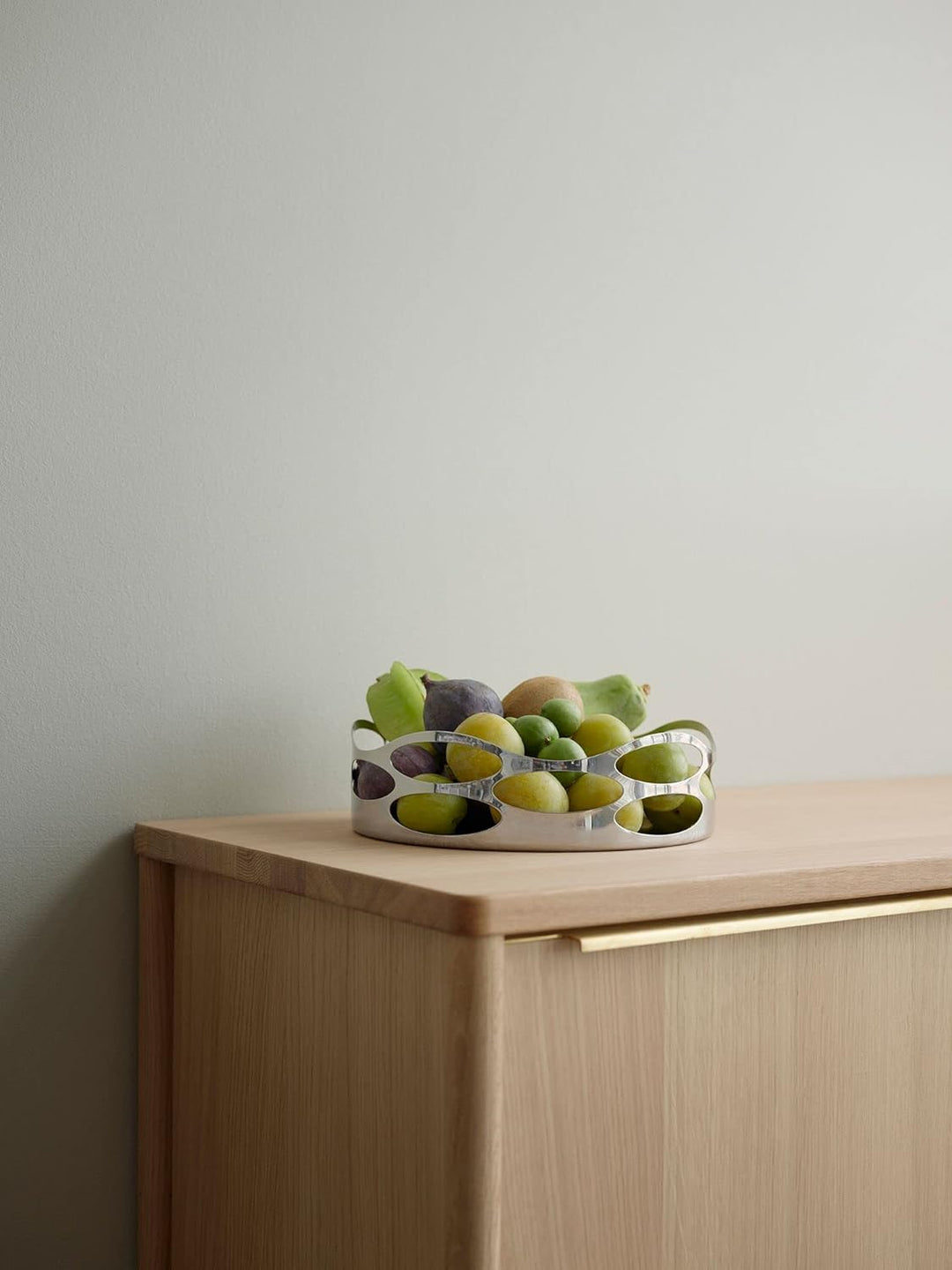 Stelton x-28-3-4 Embrace Brotschale, Edelstahl, Taupe, 23 x 23 x 7 cm