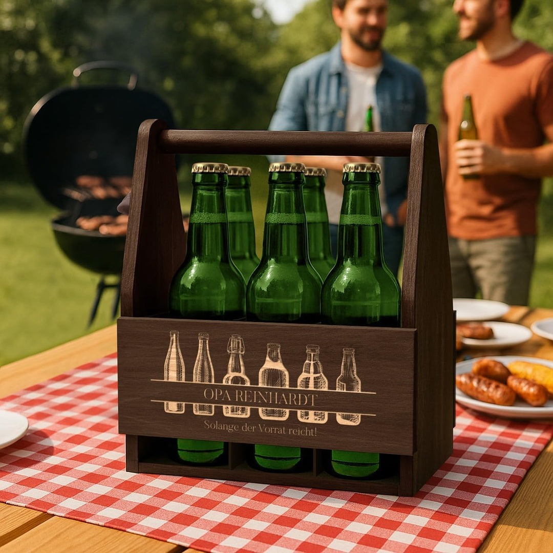 Maverton Bierträger für 6 Flaschen 0,5L + Gravur - Männerhandtasche mit Flaschenöffner - Grösse: 25x
