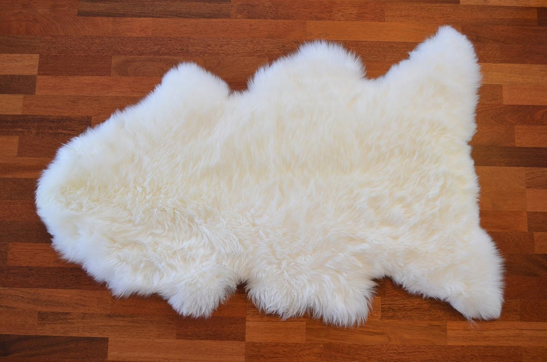 Naturasan Lammfell/Schaffell ökologisch gegerbt, Weiss (120-130 cm mit Nähten) Weiss 120 - 130 cm mi