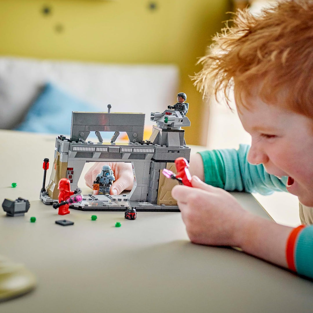 LEGO Star Wars: The Mandalorian Duell zwischen Paz Vizsla and Moff Gideon, Bauspielzeug zum Sammeln