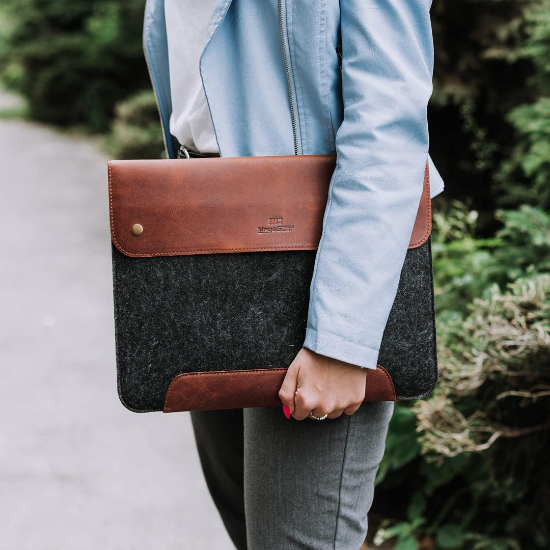 MegaGear MacBook-Tasche aus echtem Leder und Fleece,Laptop-Hülle für MacBook Pro und MacBook Air,14