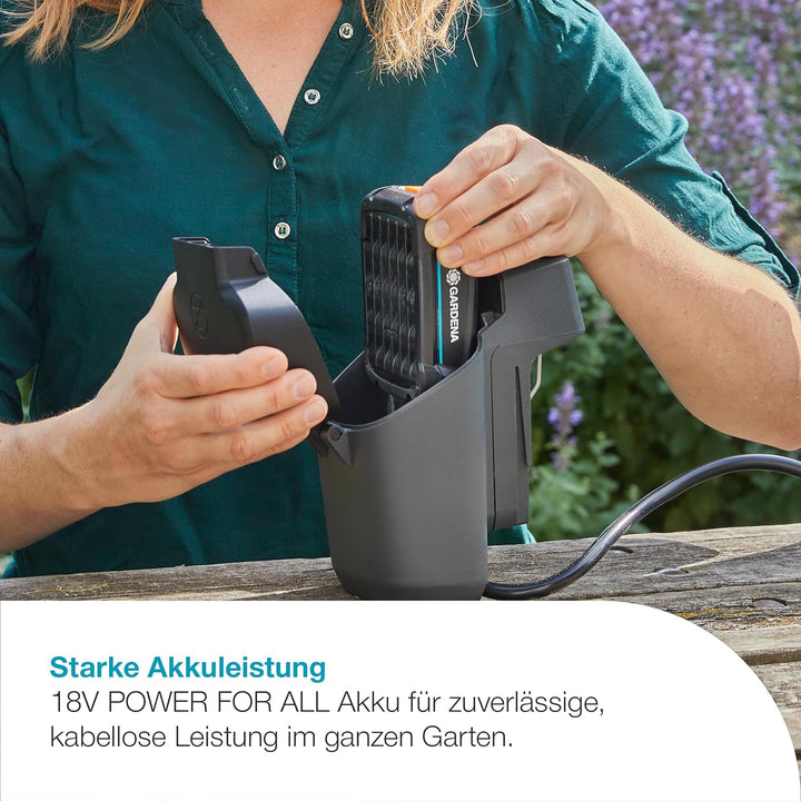Gardena Akku-Regenfasspumpe 2000/2 18V P4A ohne Akku: Akku-Tauchpumpe mit integriertem Filter, Trock