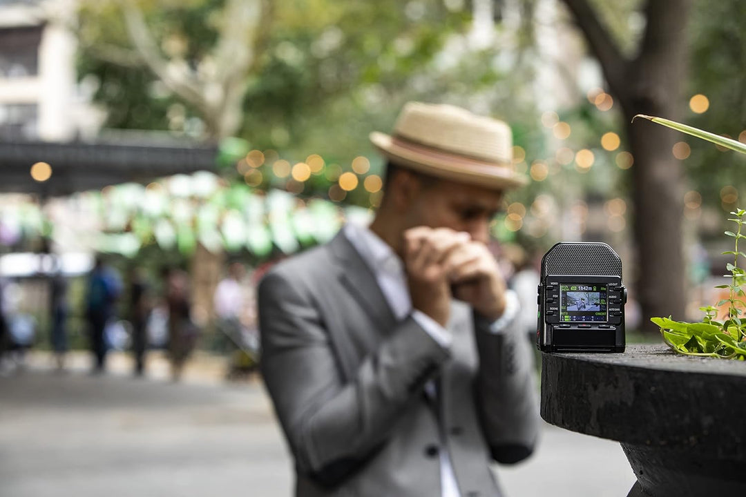 Zoom Q2n-4K Audio Video Recorder & SanDisk Extreme microSDXC UHS-I Speicherkarte 128 GB + Adapter (F